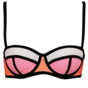 TRIANGL Swimwear Top Poppy
